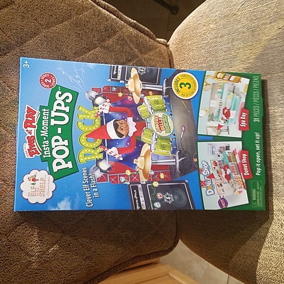 The Elf on the Shelf Insta-Moment Pop-Ups Elves at Play New Spa Drum Donut Shop - Picture 1 of 3